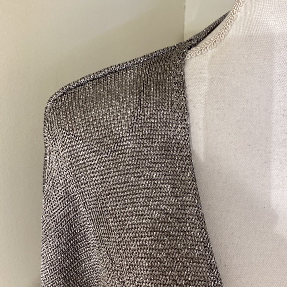 Jennifer Lopez Metallic sweater vest - Picture 2 of 10